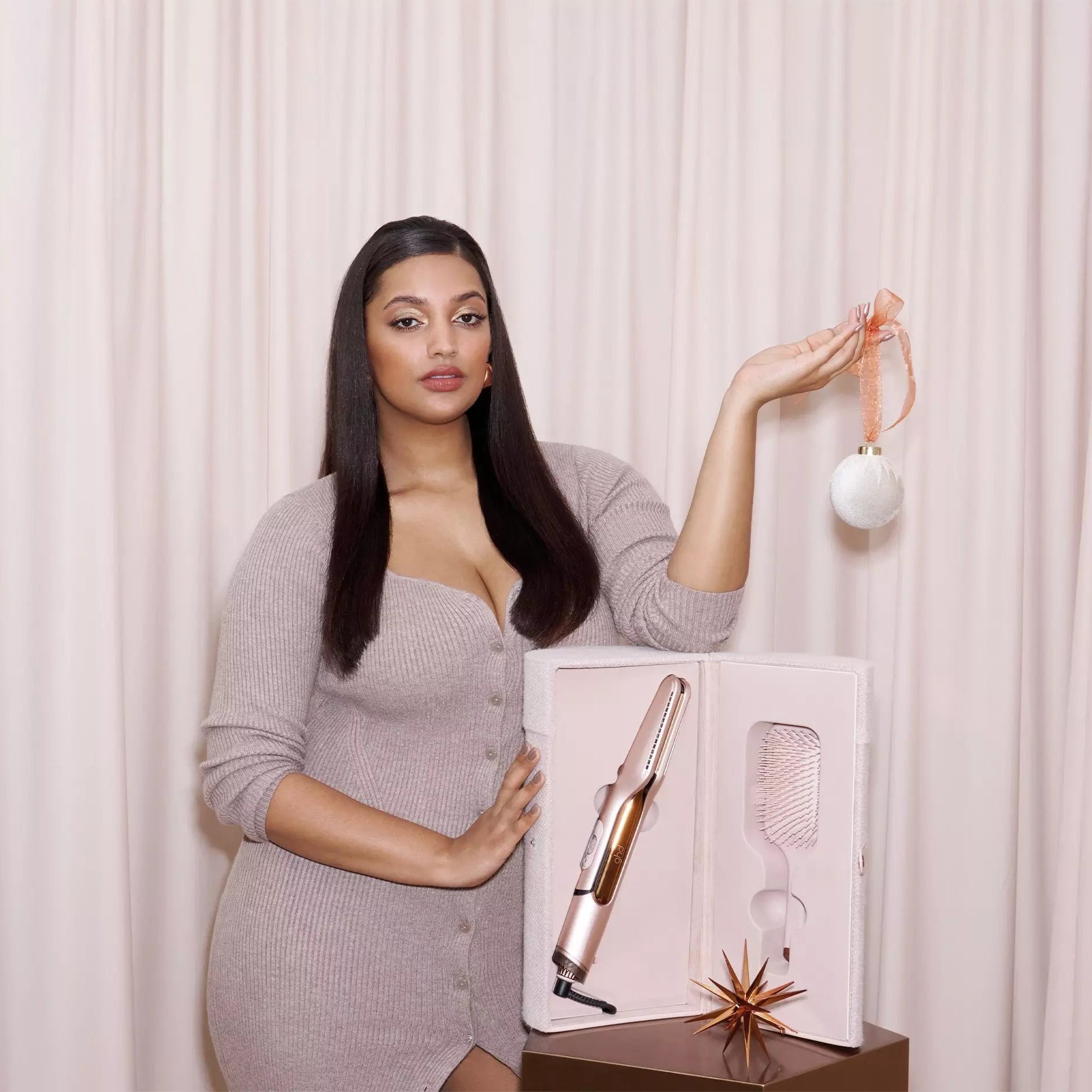 ghd Duet 2-In-1 Hot Air Styler Festive Gift Set In Cashmere Beige