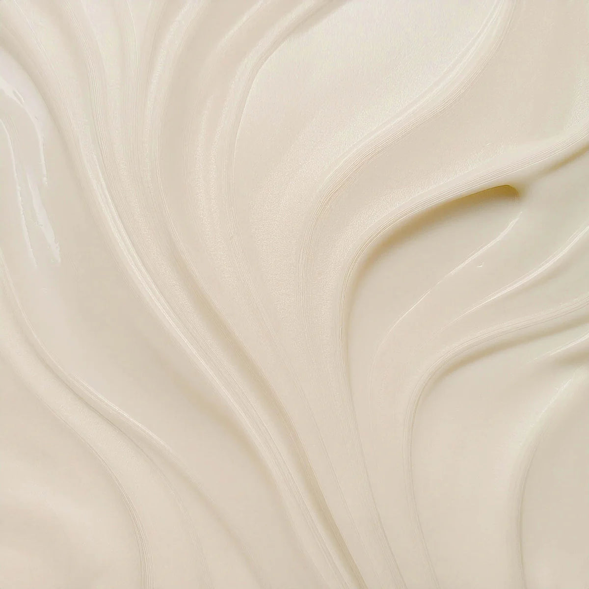 Avant - R.N.A Radical Anti-Ageing & Lifting Duo Moisturiser 50ml texture