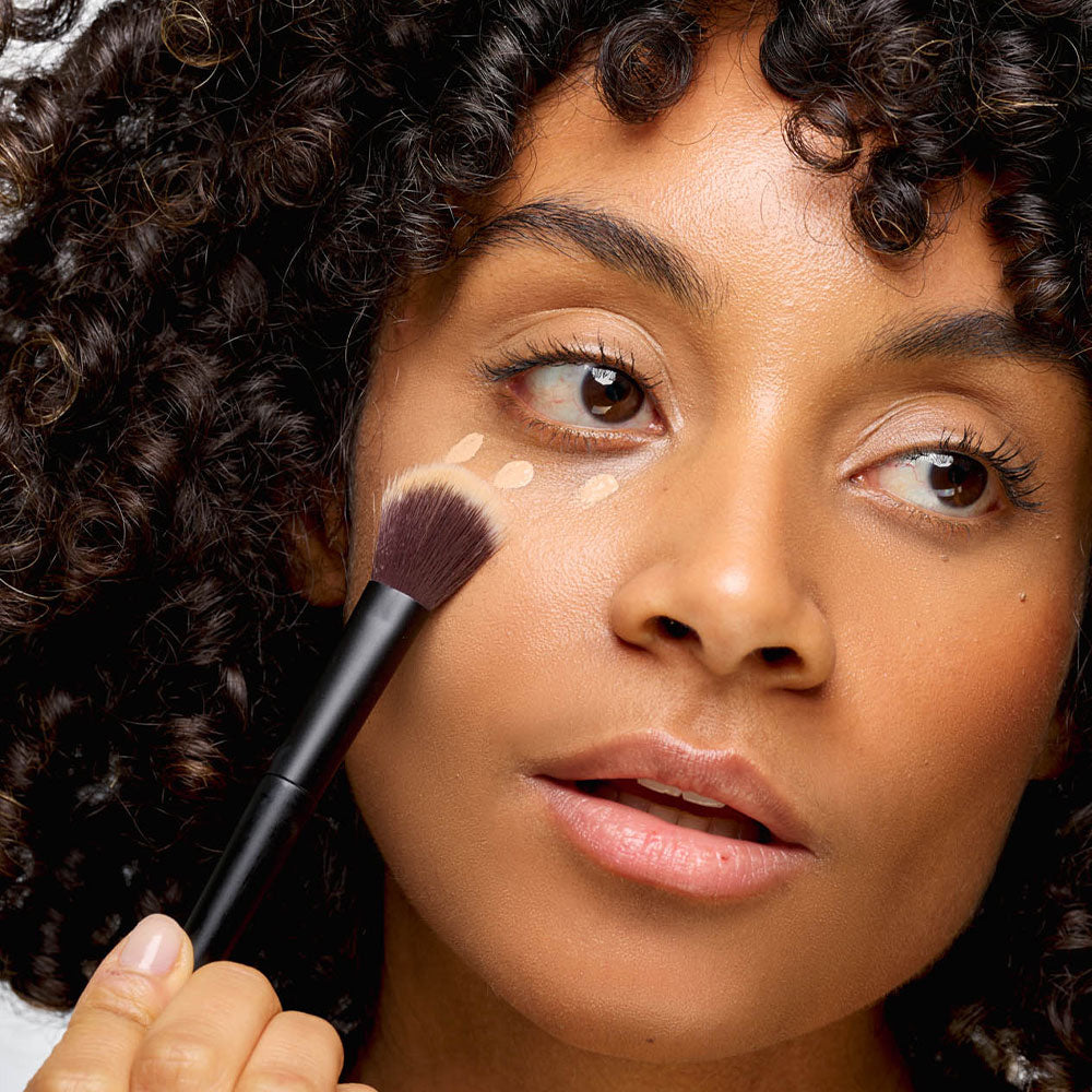 Brushworks No.25 Brightening Concealer Brush