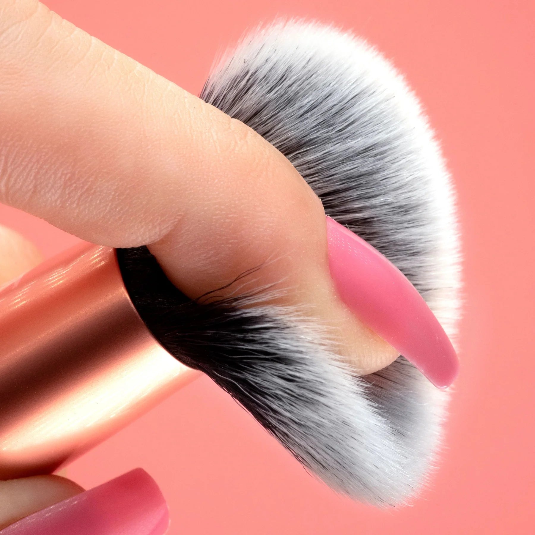 Real Techniques Expert Face Brush