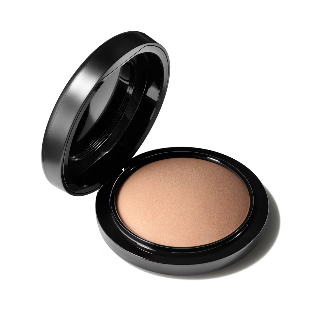 MAC Mineralize Skinfish Natural Powder 10g Medium Dark