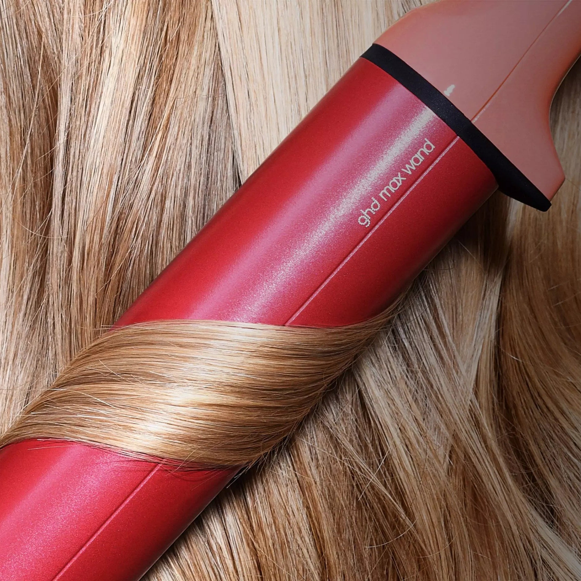 ghd Chronos Curve Max Wand for Loose Waves in Candy Coral