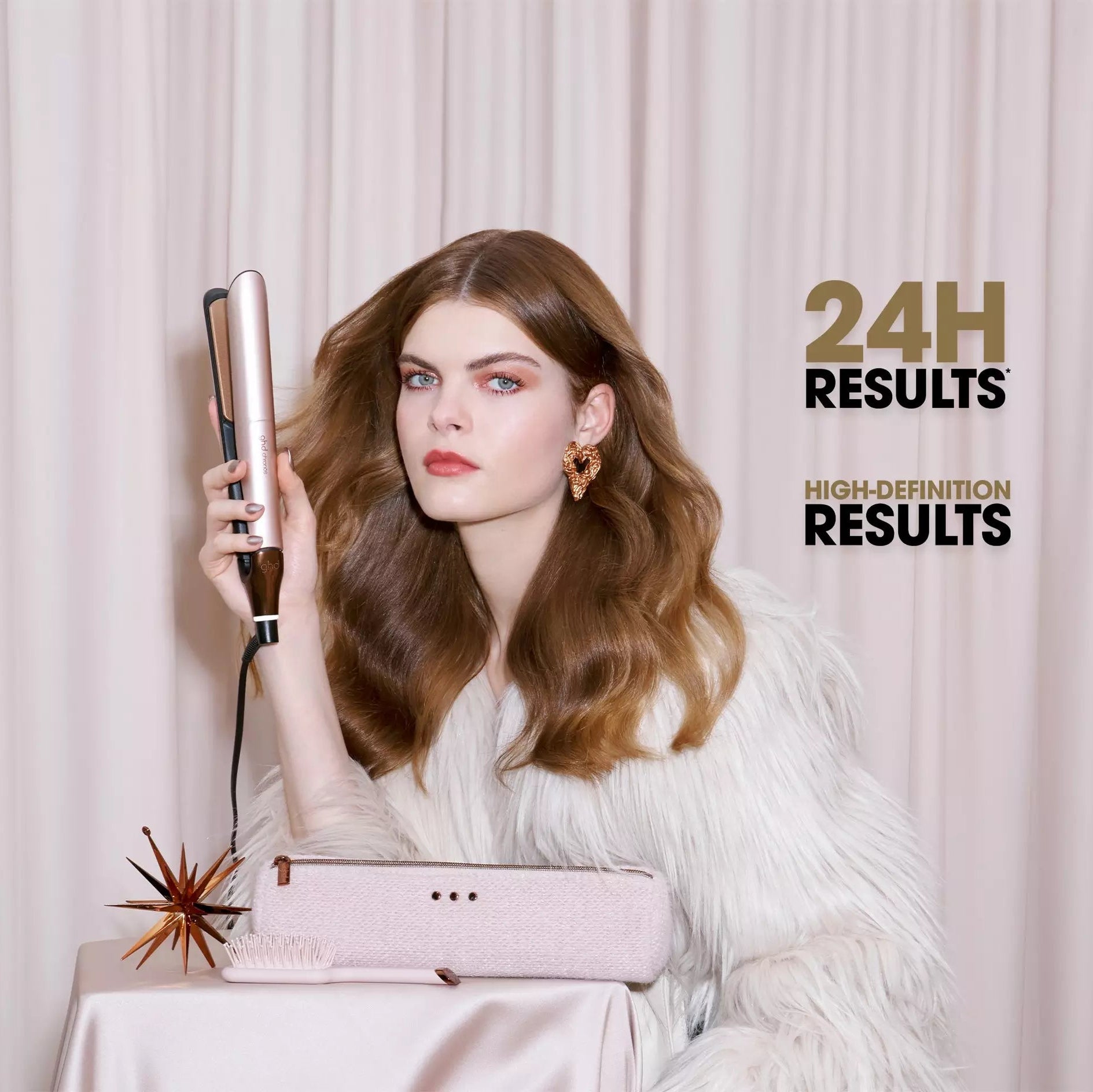 ghd Chronos Hair Straightener Festive Gift Set In Cashmere Beige