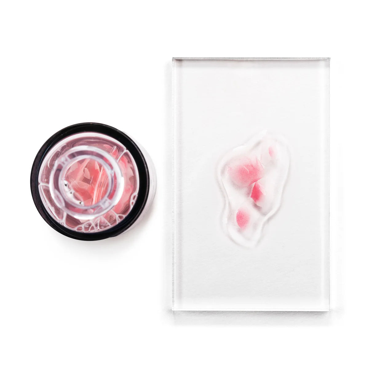 Avant Skincare Damascan Rose Petals Revitalising Facial Serum 30ml texture 